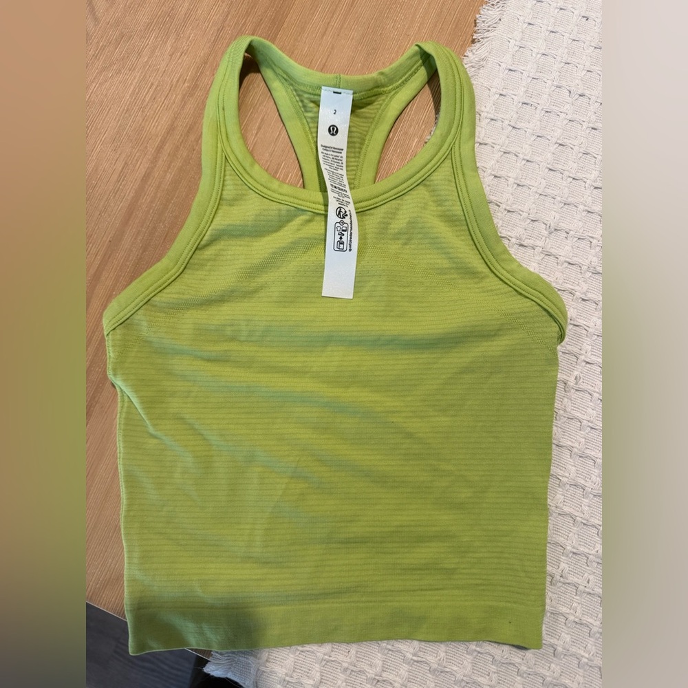 Lululemon cropped athletic top
